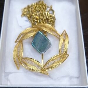 Avon Gold Plated Pendant with Labradorite Vintage Necklace 17.5" Long